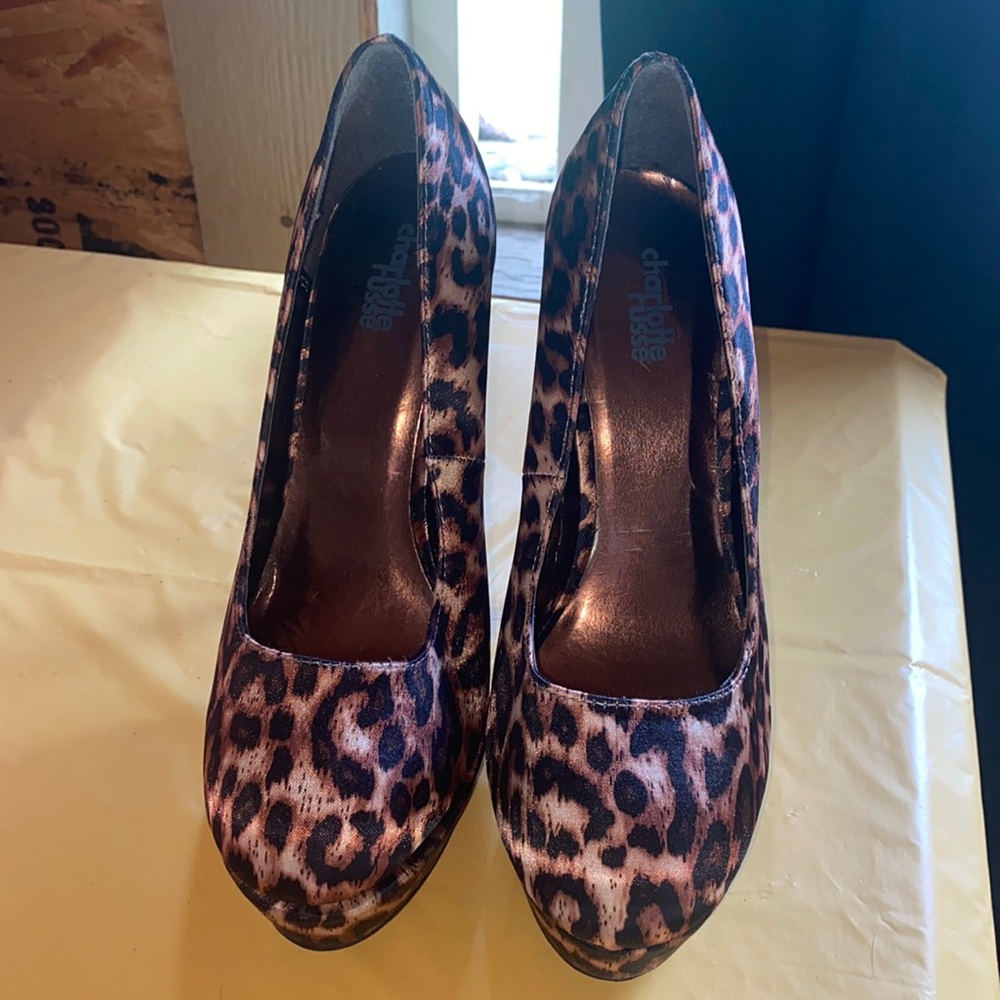 Brand new - Charlotte Russe - size 8